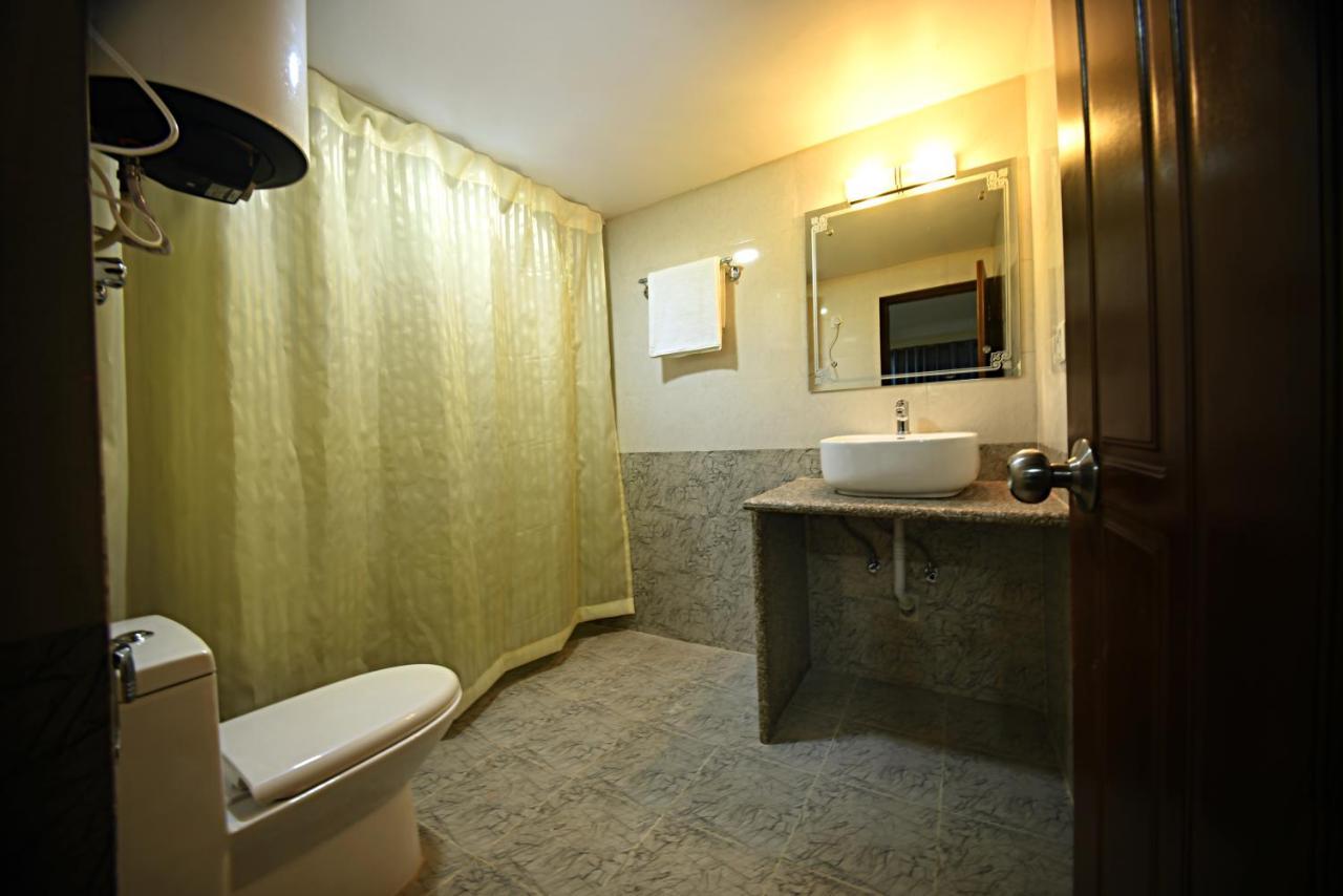 Karma Hotel Nepal Катманду Экстерьер фото