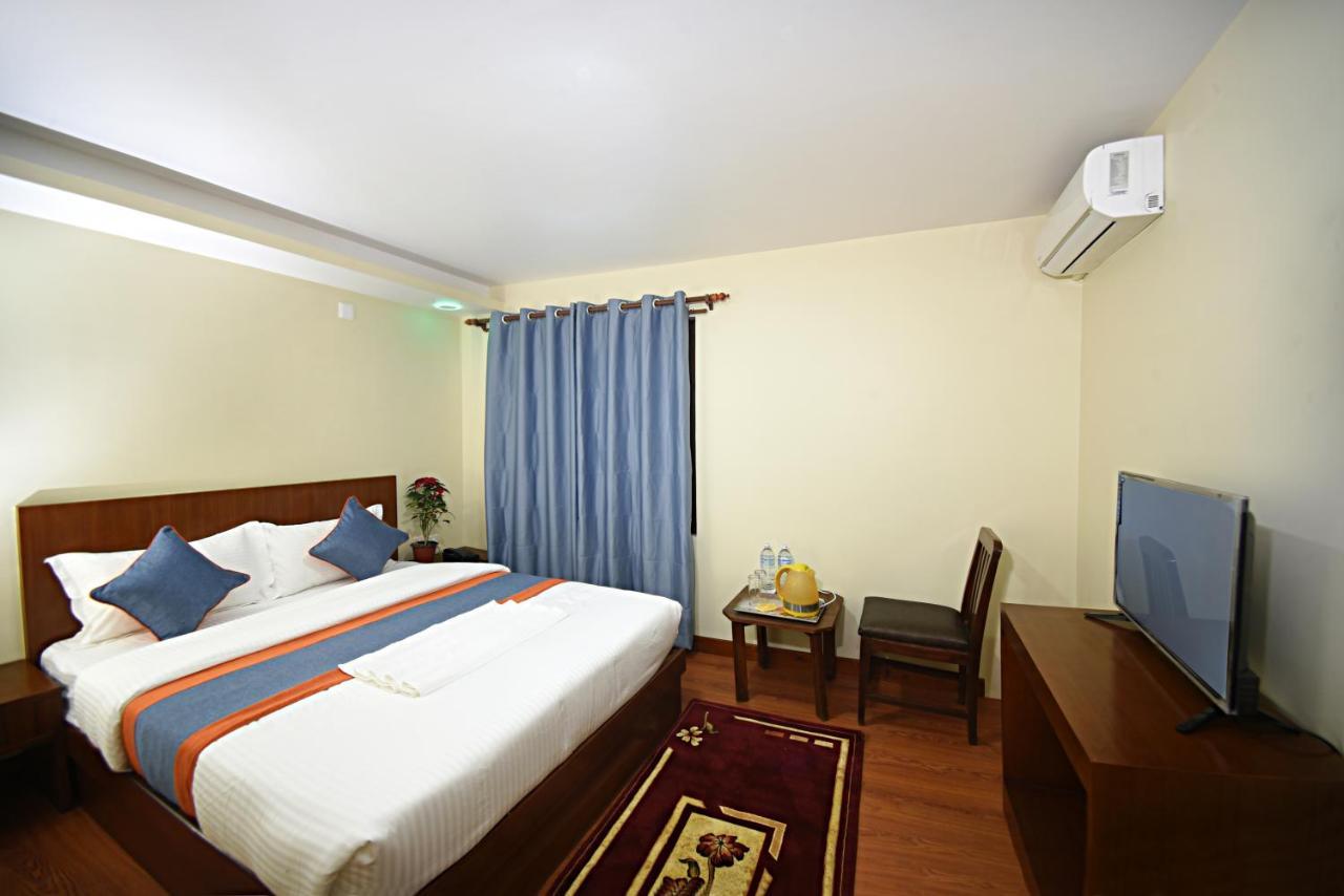 Karma Hotel Nepal Катманду Экстерьер фото