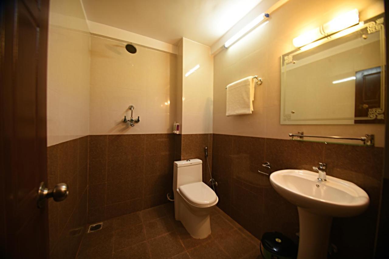 Karma Hotel Nepal Катманду Экстерьер фото