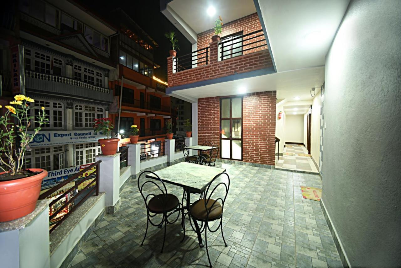 Karma Hotel Nepal Катманду Экстерьер фото