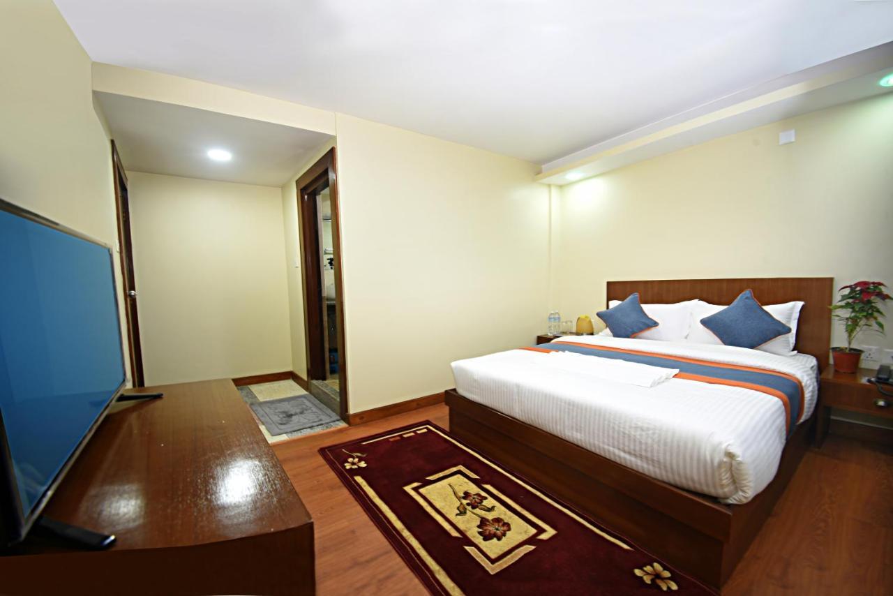 Karma Hotel Nepal Катманду Экстерьер фото